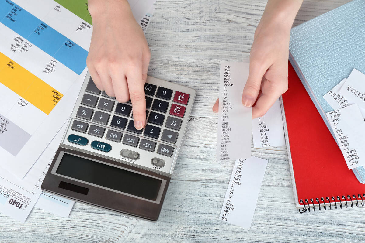 台积电(TSM.US)泄密案与半导体关税威胁，导致新兴市场股票下滑